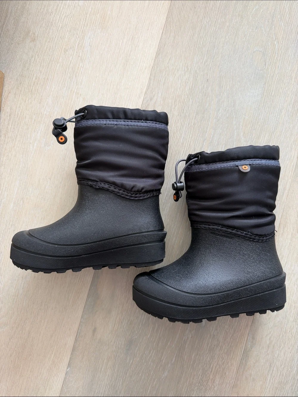 Bogs Kids Black Waterproof Snow Boots with Toggle